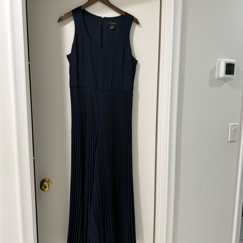 Elegant Club Monaco Navy Sleeveless wide leg jumpsuit - Picture 2 of 6